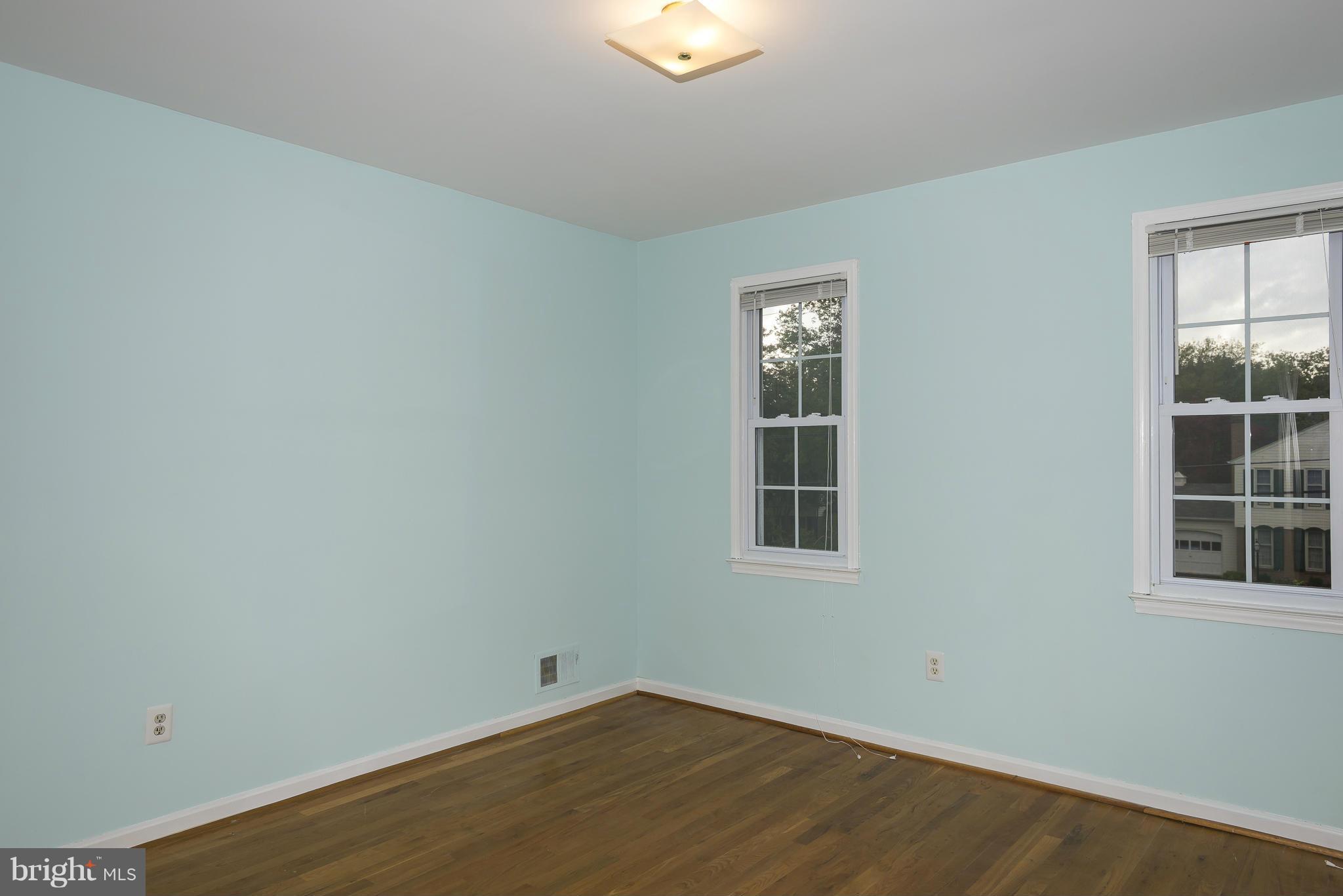 14401 Cantrell Road Silver Spring, MD 20905 - Photo 18 of 28 Bedroom