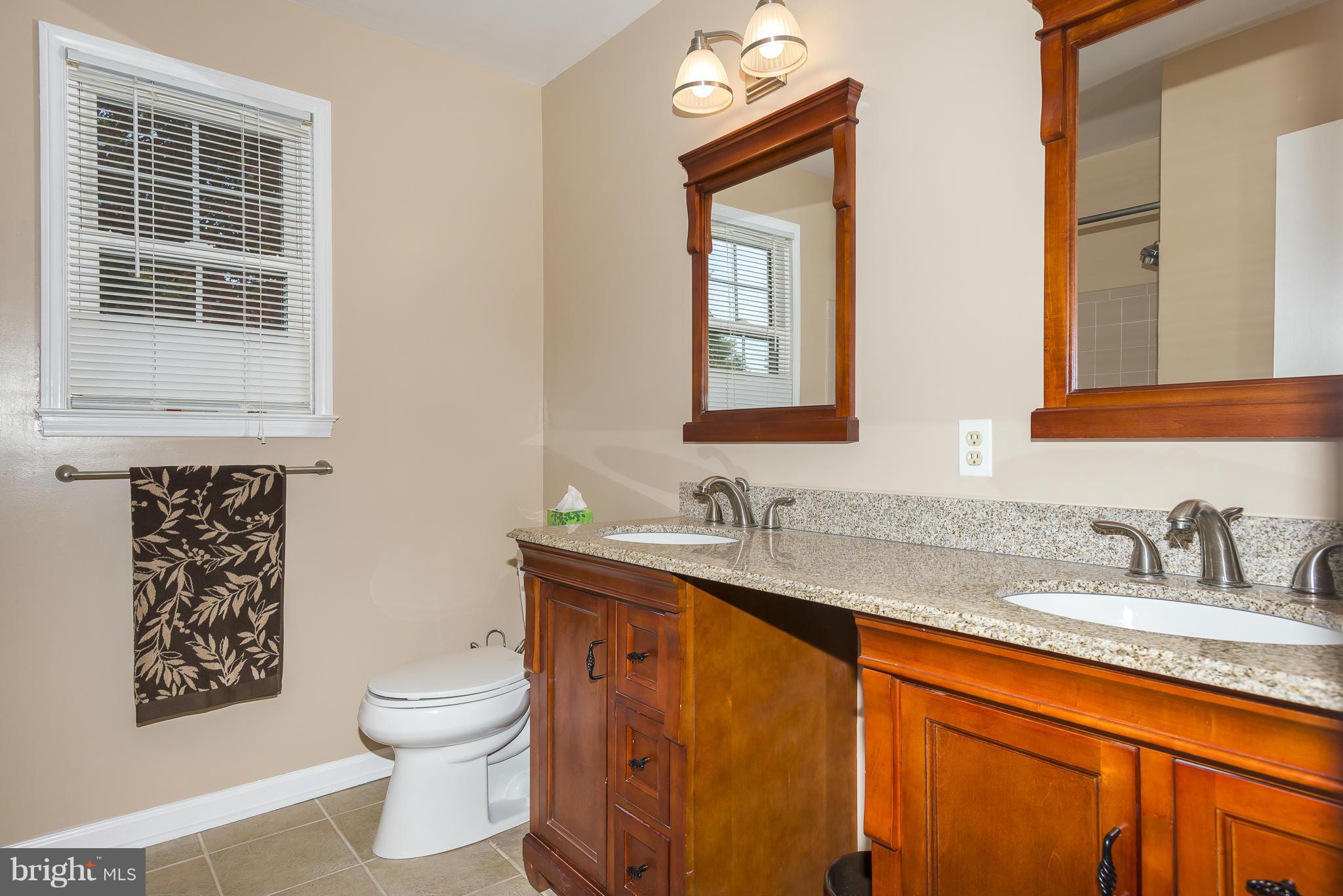 14401 Cantrell Road Silver Spring, MD 20905 - Photo 21 of 28 Bath