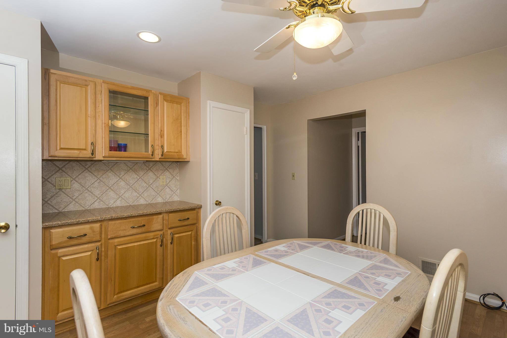 14401 Cantrell Road Silver Spring, MD 20905 - Photo 7 of 28 Breakfast Area