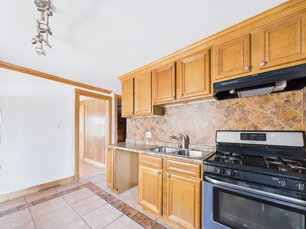 $329,900 | 2522 Westbrook Drive, Franklin Park, IL 60131