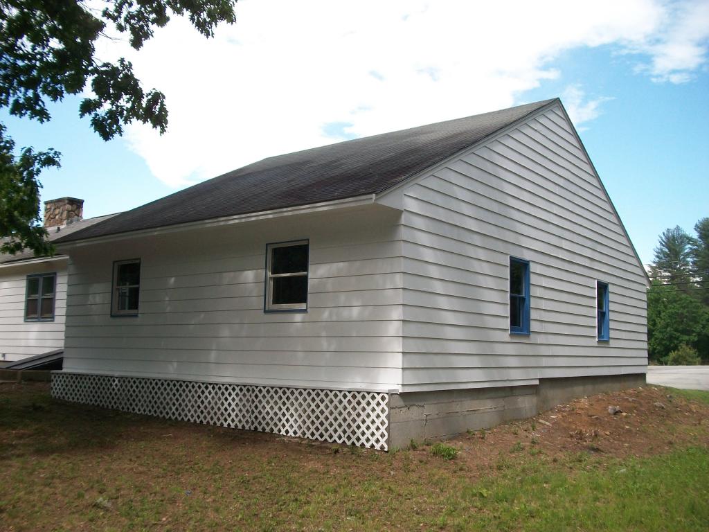 377 North Village Road Loudon, NH 03307 - Photo 4 of 24