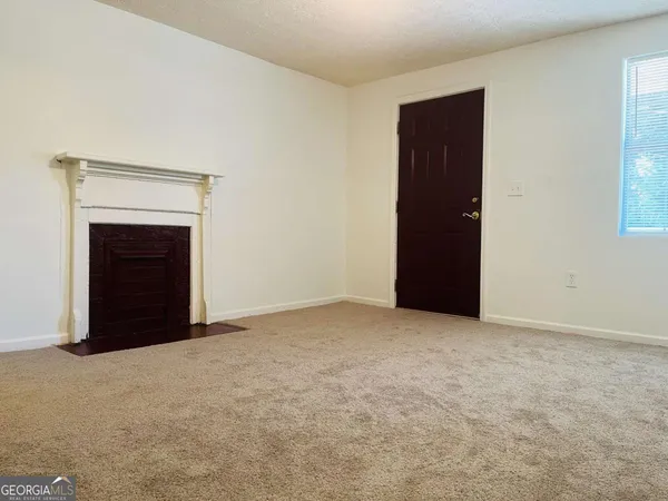 $1,595 | 615 Chattahoochee Street, LaGrange, GA 30241