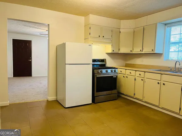 $1,595 | 615 Chattahoochee Street, LaGrange, GA 30241