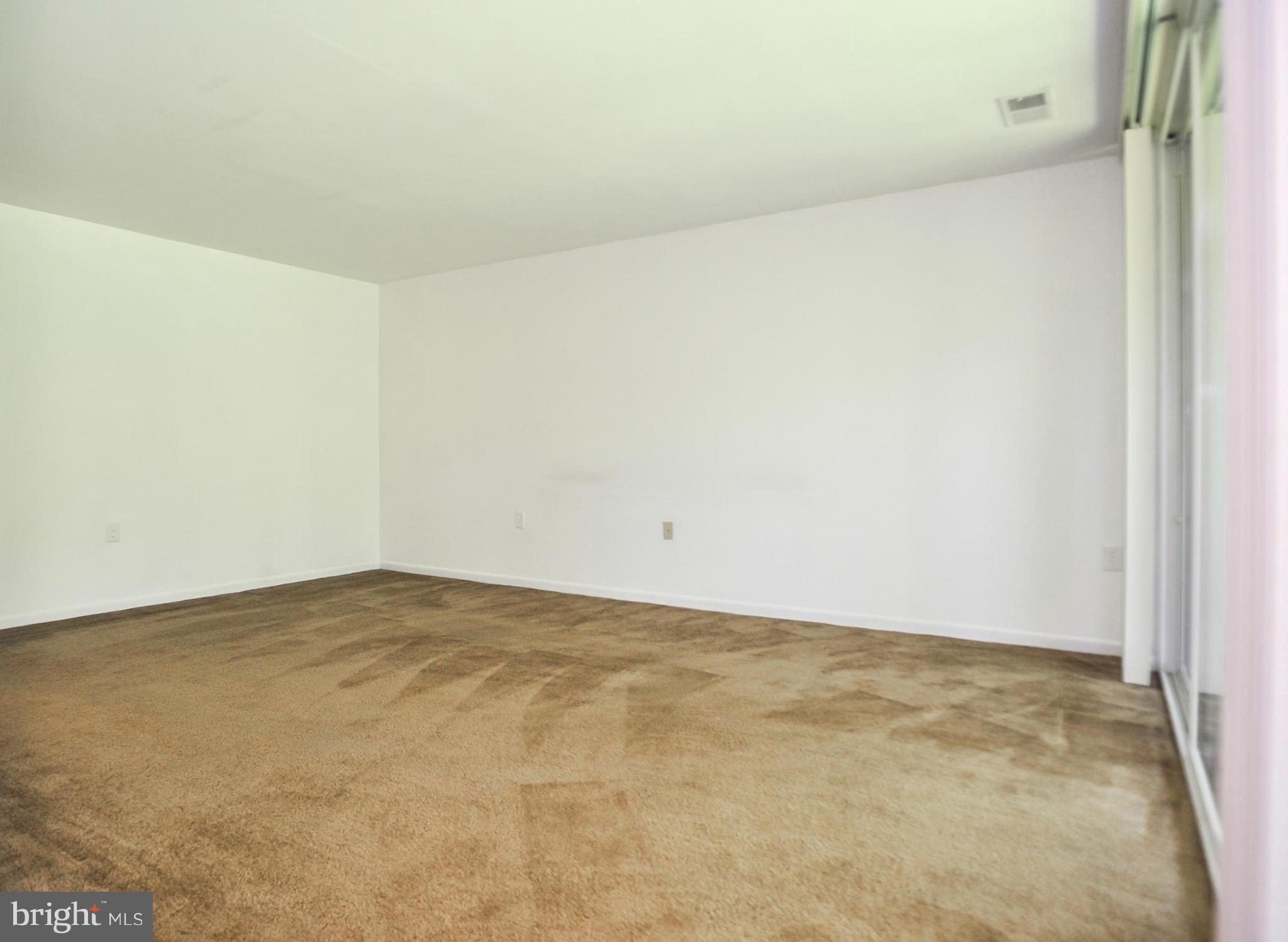 1420 Northgate Square, Unit 21B Reston, VA 20190 - Photo 2 of 30 Spacious Living Room