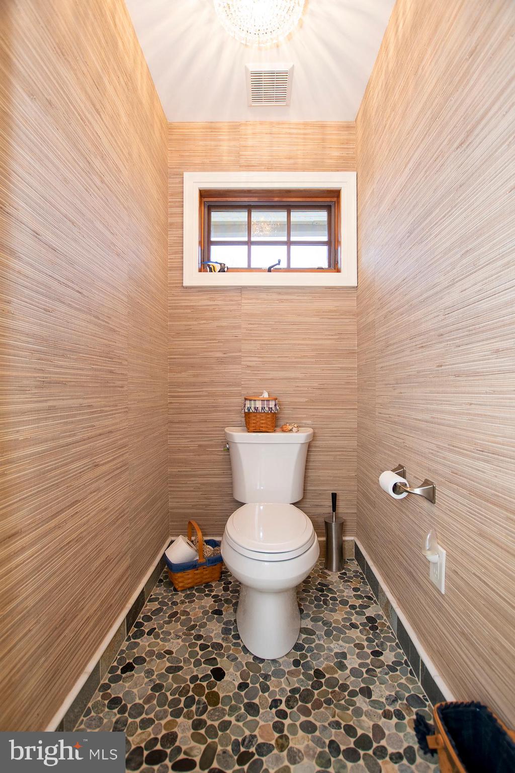 270 South Ridley Creek Road Media, PA 19063 - Photo 44 of 71 Master bath