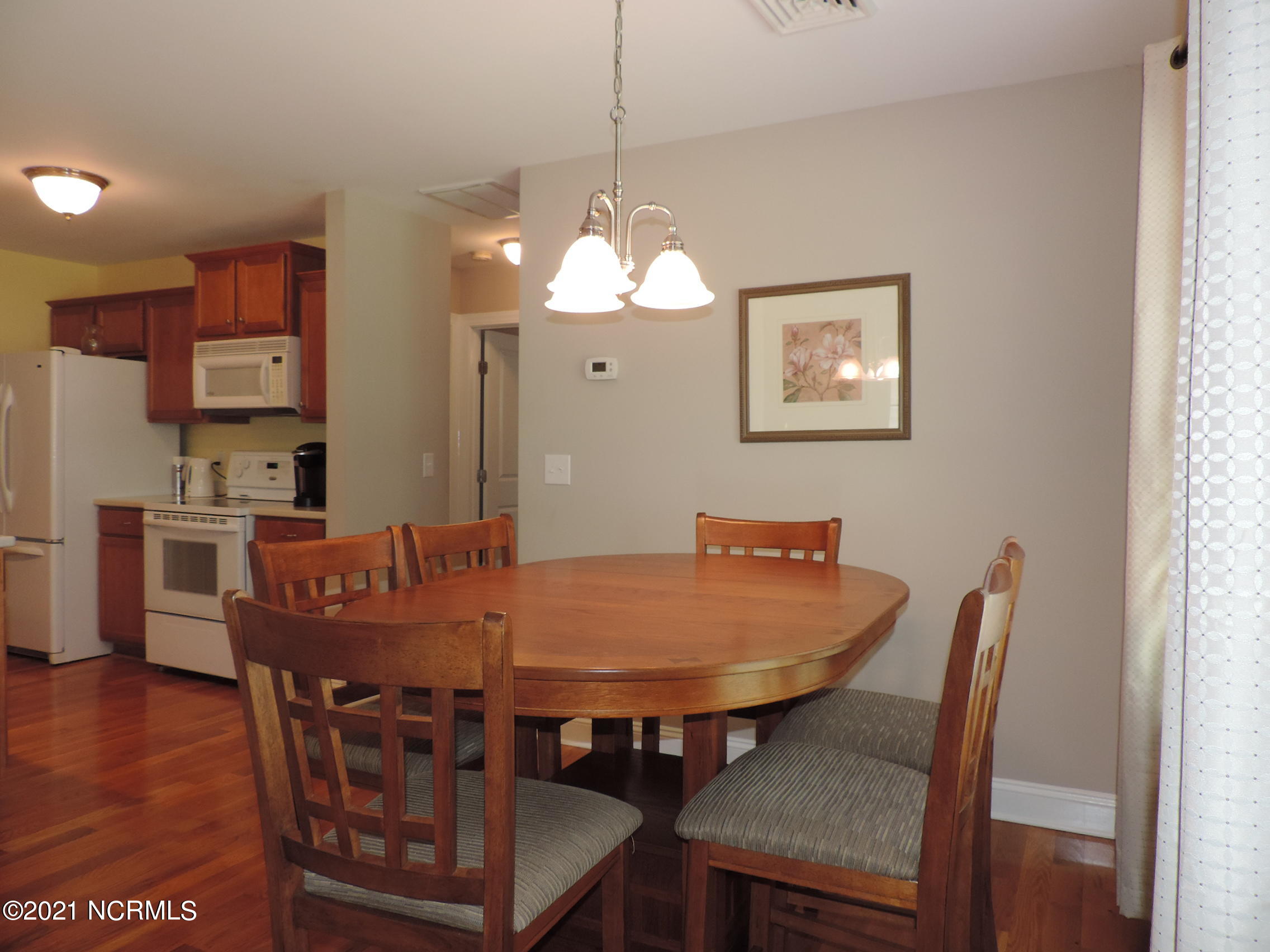 138 Pine Cove Road New Bern, NC 28562 - Photo 11 of 26 breakfast nook