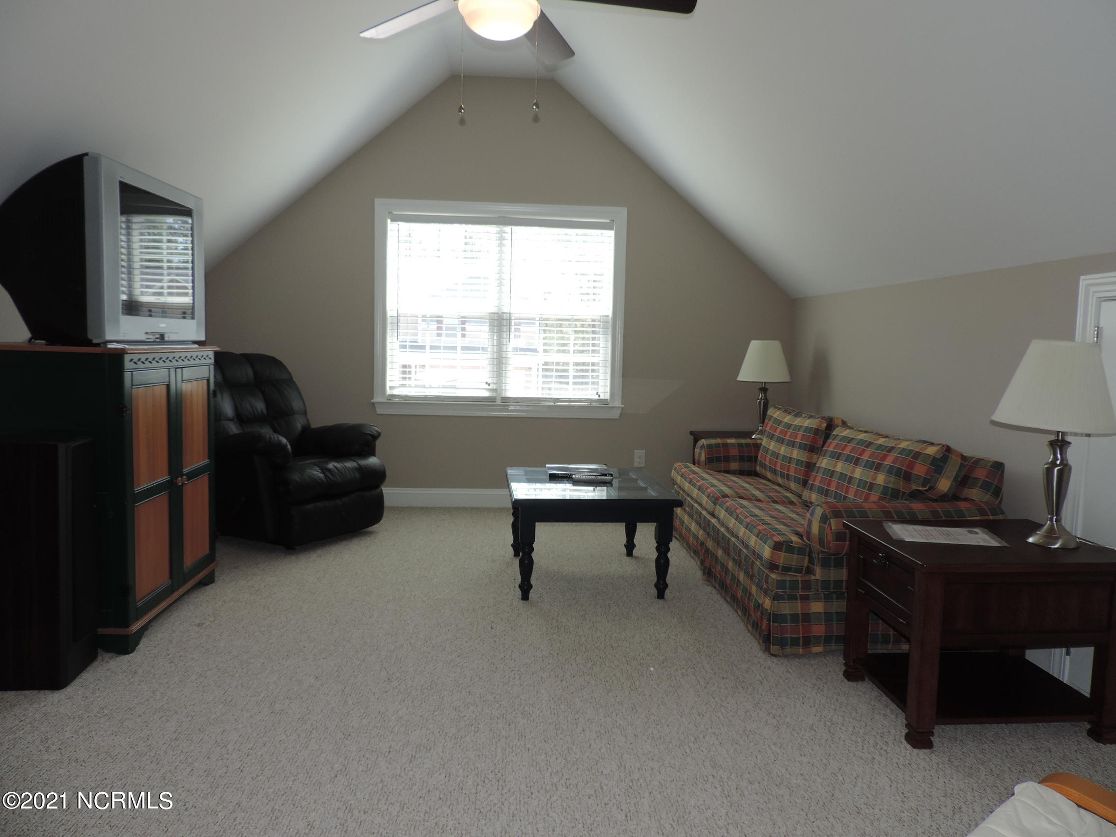138 Pine Cove Road New Bern, NC 28562 - Photo 20 of 26 spacious bonus room w/closet