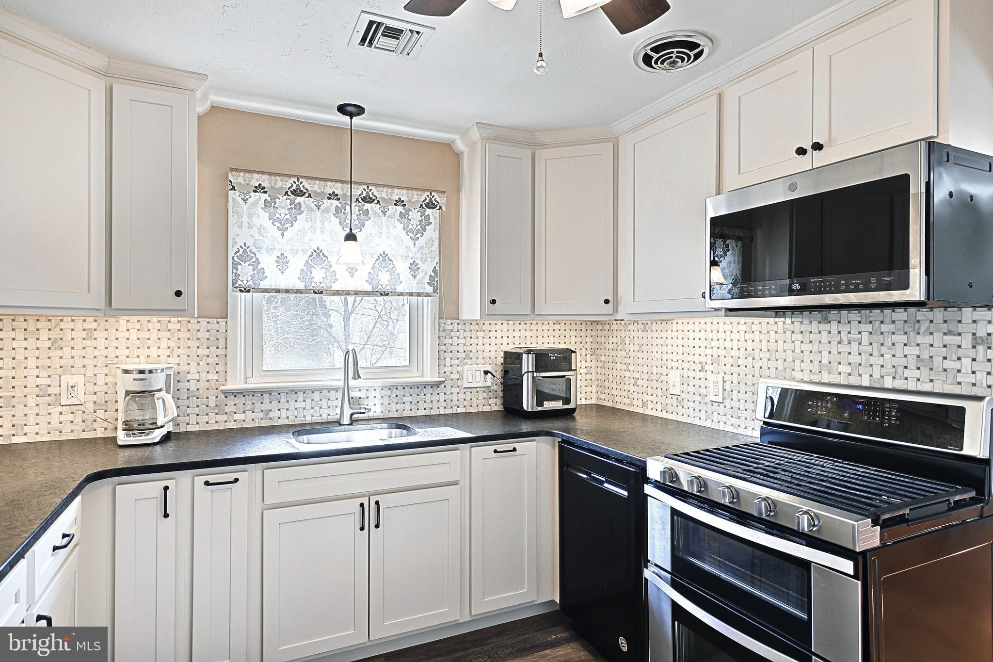 1650 Niles Road York, PA 17403 - Photo 11 of 37 Gallery Image 11
