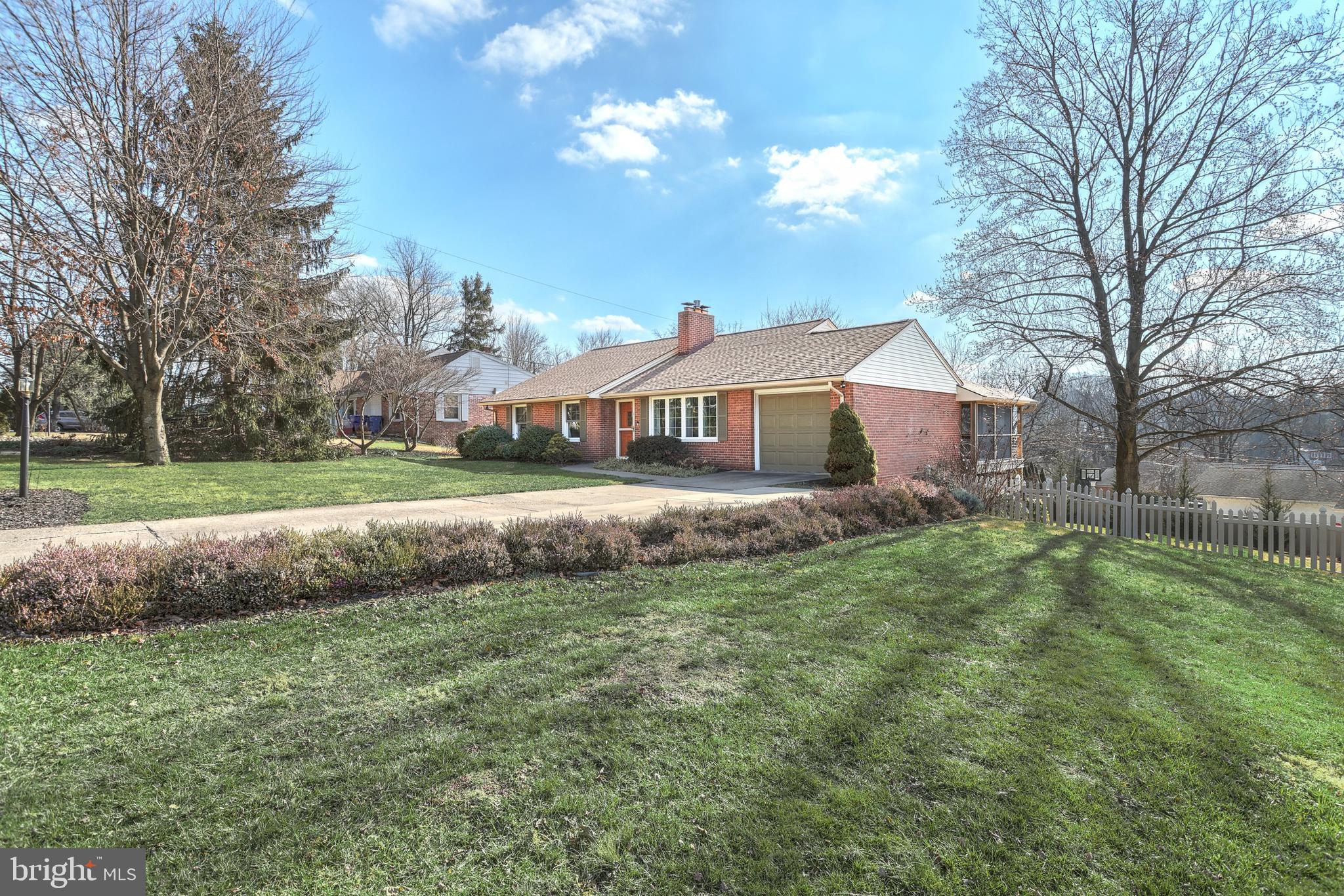 1650 Niles Road York, PA 17403 - Photo 2 of 37 Gallery Image 2