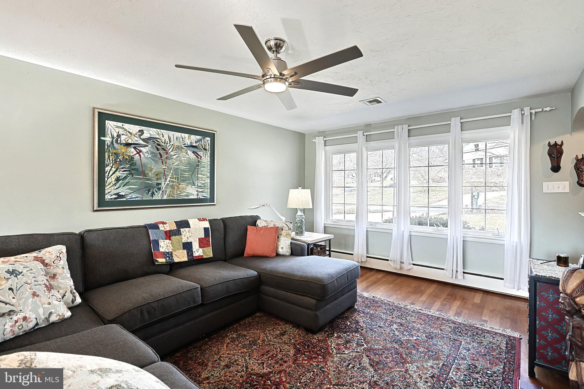 1650 Niles Road York, PA 17403 - Photo 4 of 37 Gallery Image 4