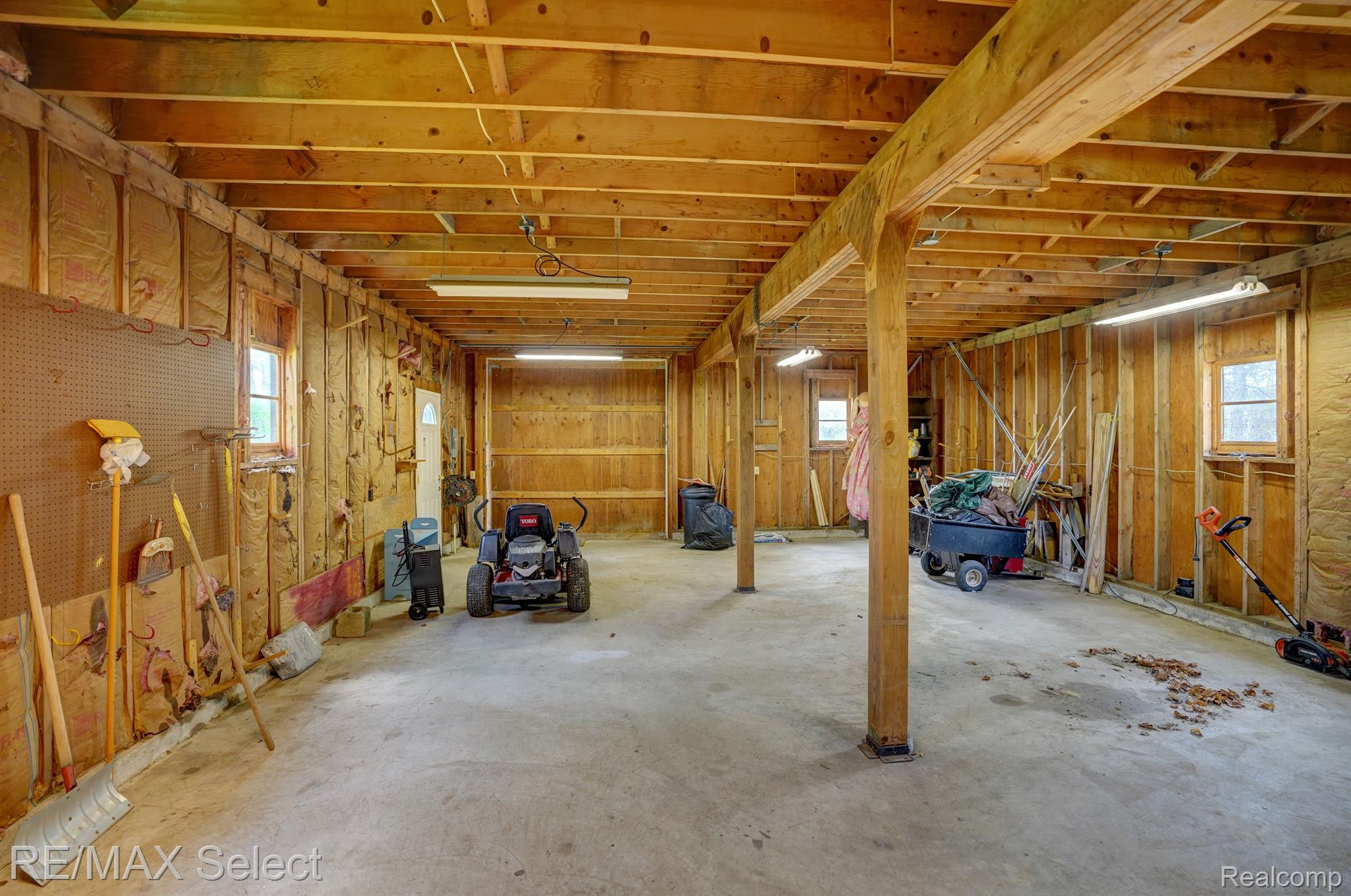1437 Belsay Road Burton, MI 48509 - Photo 57 of 59 Gallery Image 57