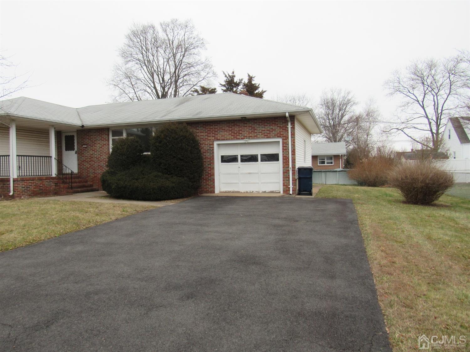 1375 Sioux Road North Brunswick, NJ 08902 - Photo 2 of 21 Gallery Image 2