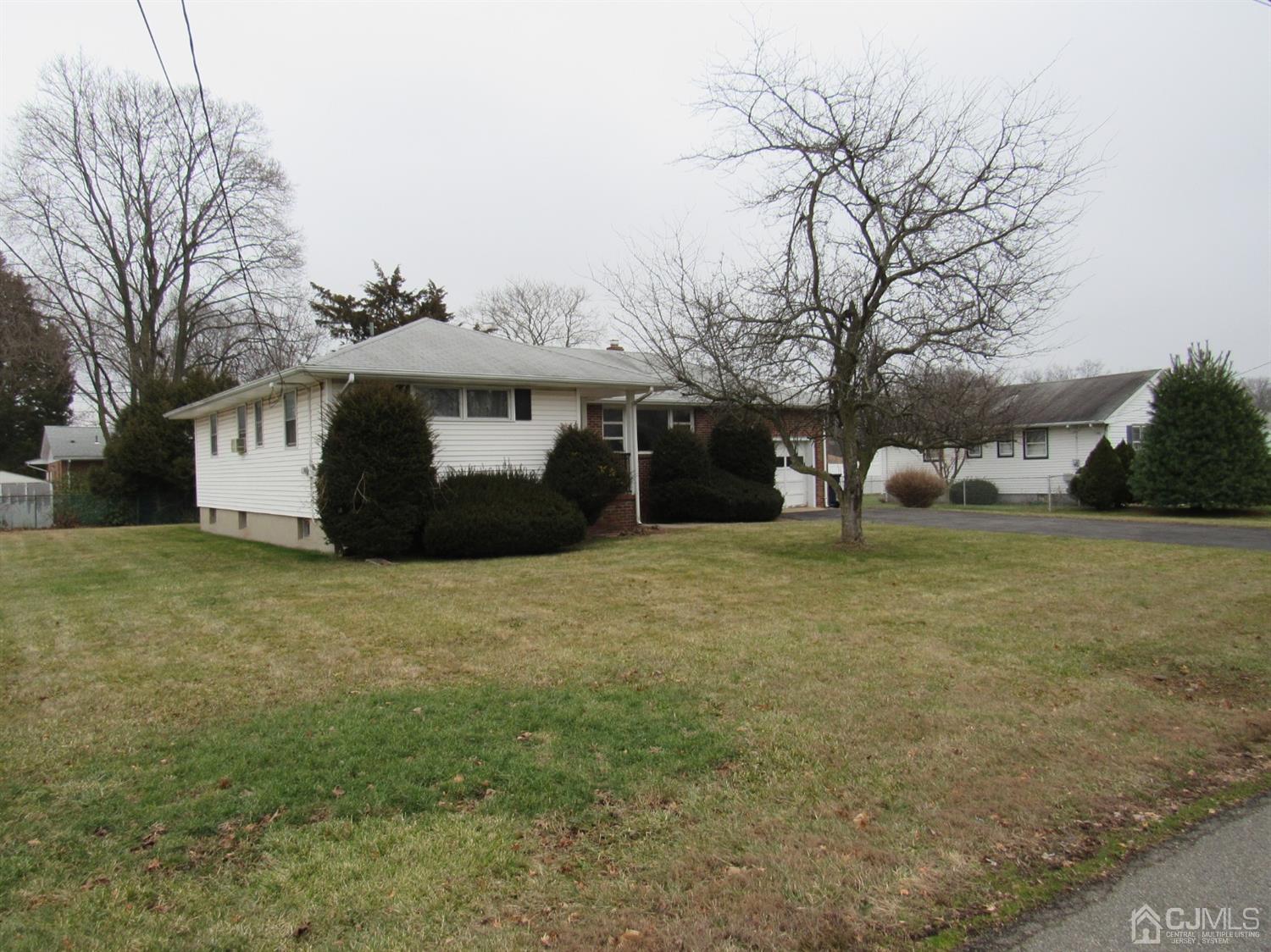 1375 Sioux Road North Brunswick, NJ 08902 - Photo 4 of 21 Gallery Image 4