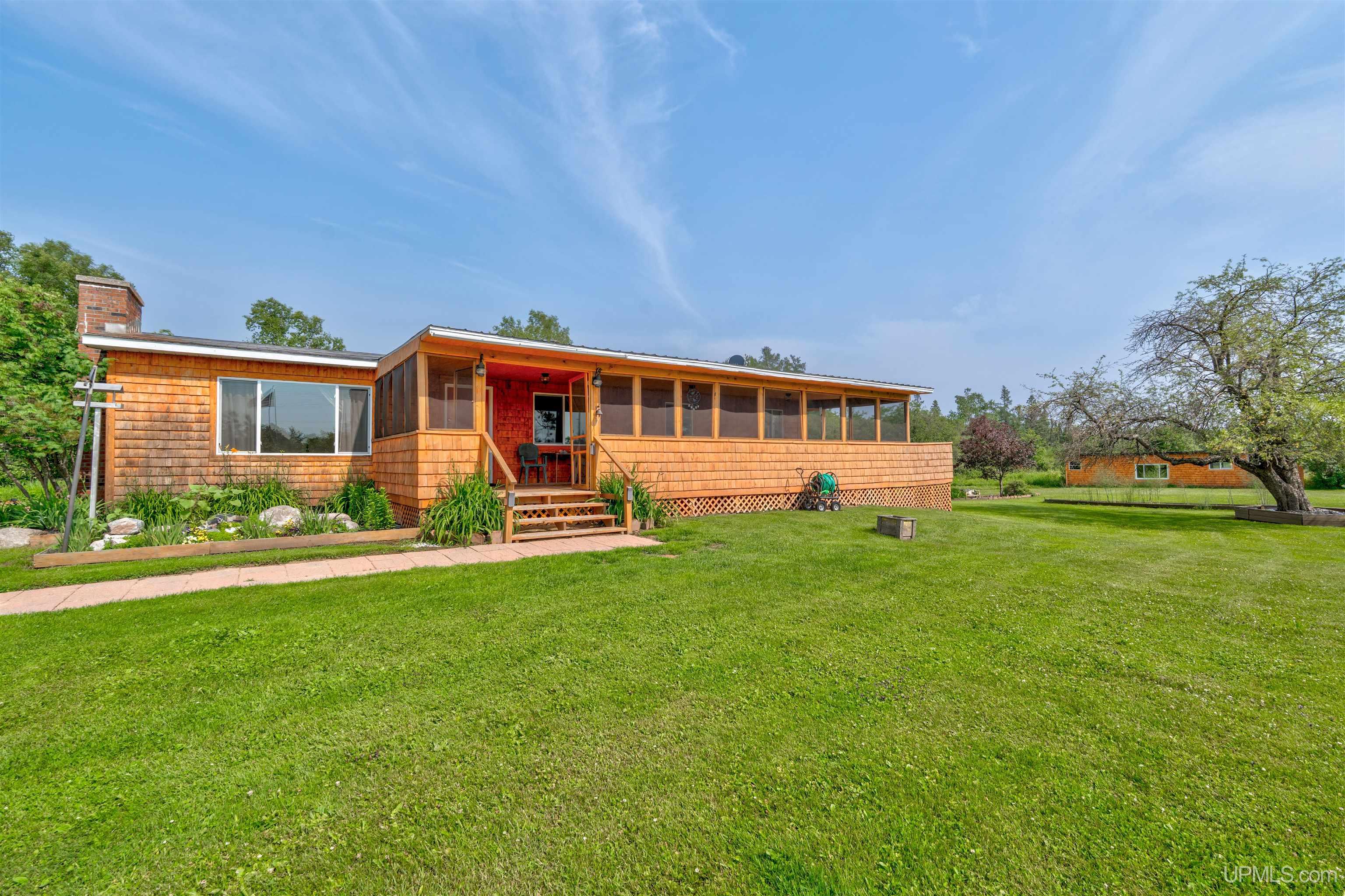 984 N Dixon Road Manistique, MI 49854 - Photo 26 of 52