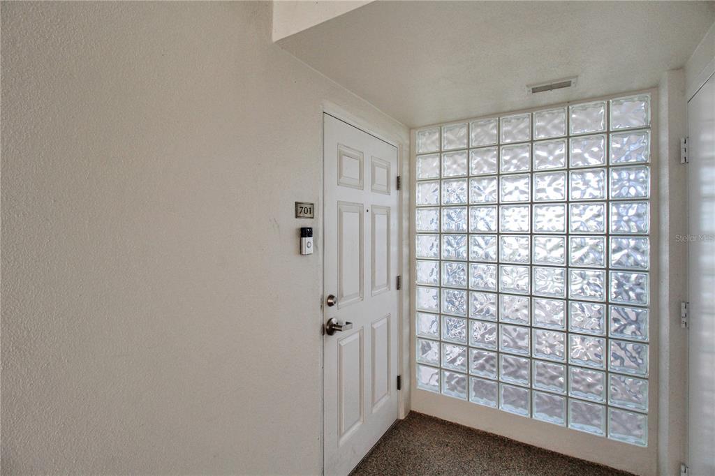 633 Alhambra Road, Unit 701 Venice, FL 34285 - Photo 7 of 55 Gallery Image 7