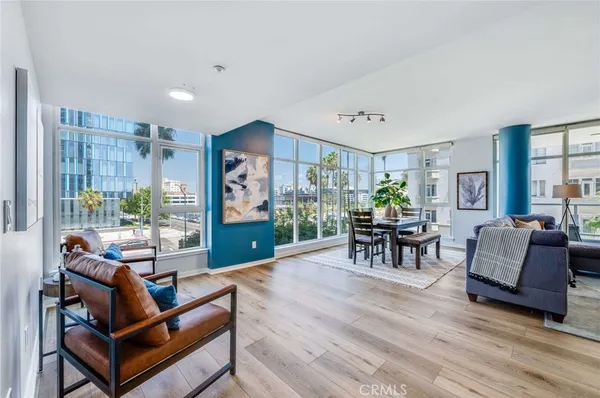 $700,000 | 400 West Ocean Boulevard, Unit 206, Long Beach, CA 90802