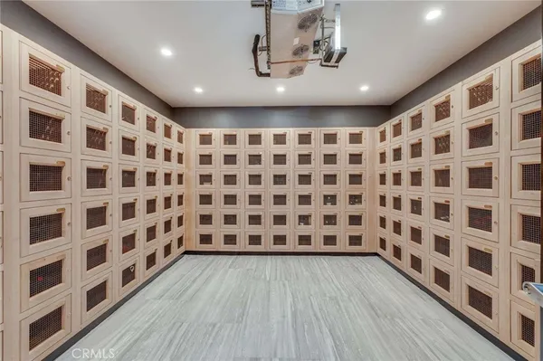 $700,000 | 400 West Ocean Boulevard, Unit 206, Long Beach, CA 90802