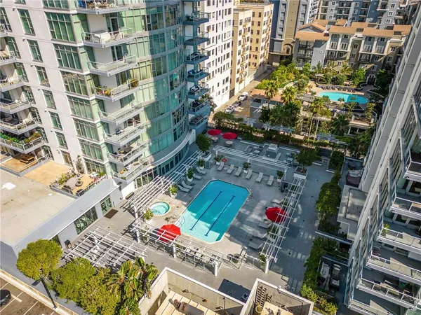 $700,000 | 400 West Ocean Boulevard, Unit 206, Long Beach, CA 90802