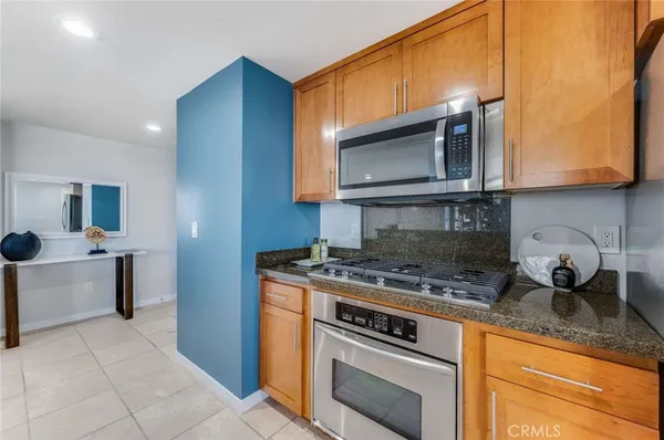 $700,000 | 400 West Ocean Boulevard, Unit 206, Long Beach, CA 90802