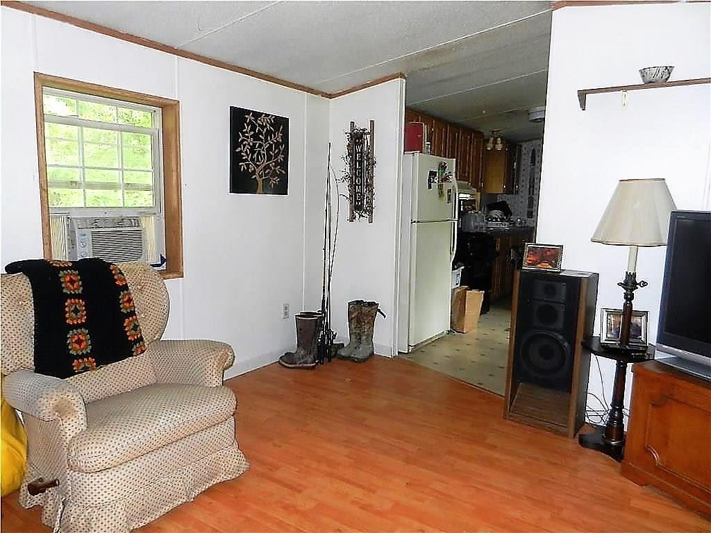 600 Main Road Westport Island, ME 04578 - Photo 3 of 11 Living Room