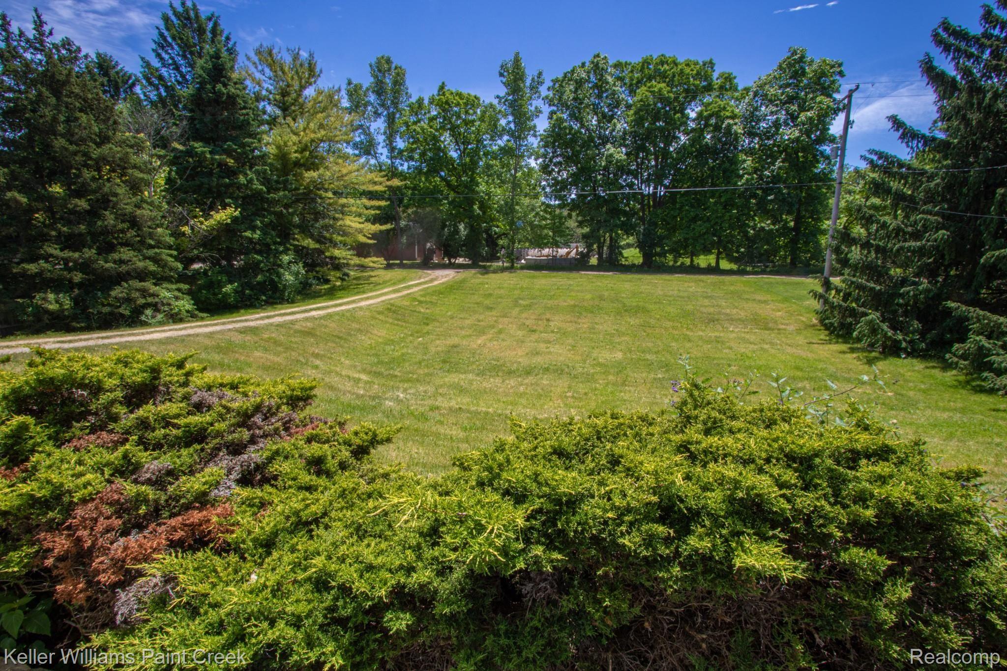 2497 Houser Road Holly, MI 48442 - Photo 4 of 37 _MG_0079.jpg