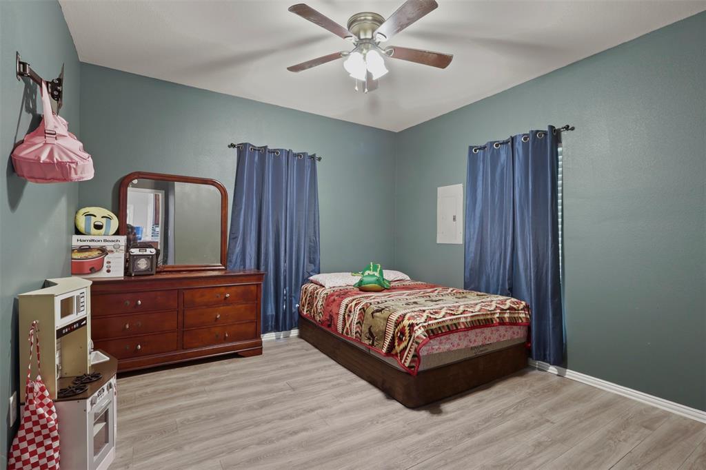 1556 John Wayne Road Kaufman, TX 75142 - Photo 16 of 33