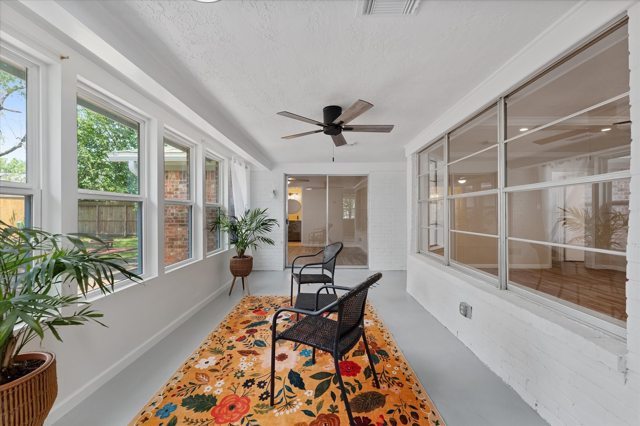 9863 Swan Court Conroe, TX 77385 - Photo 11 of 23