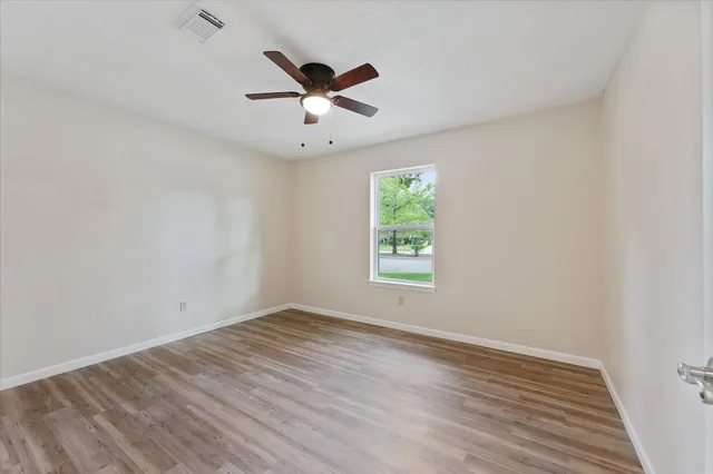 $274,900 | 9863 Swan Court, Conroe, TX 77385