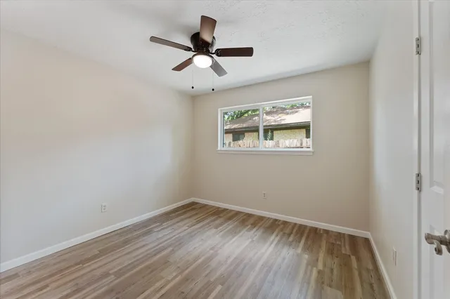 $274,900 | 9863 Swan Court, Conroe, TX 77385