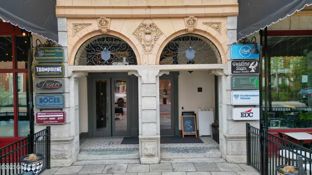 $18 | 11 South Street, Glens Falls, NY 12801