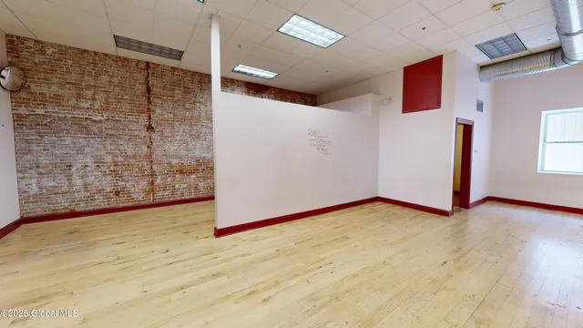 $18 | 11 South Street, Glens Falls, NY 12801