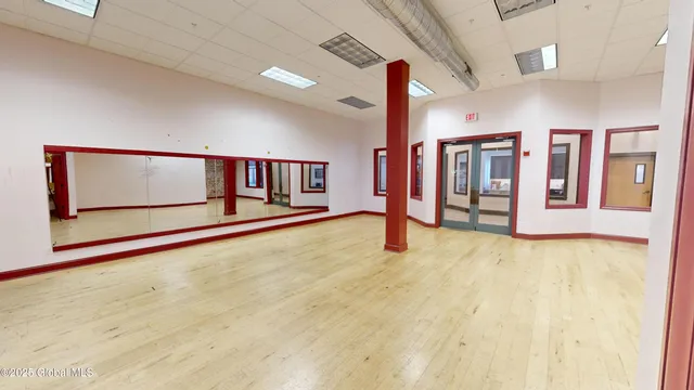 $18 | 11 South Street, Glens Falls, NY 12801