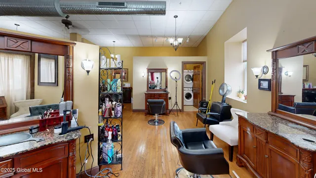 $18 | 11 South Street, Glens Falls, NY 12801