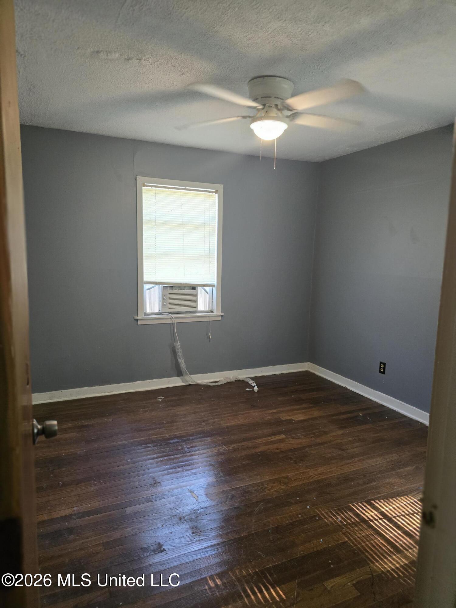 2013 West Ridgeway Street Jackson, MS 39213 - Photo 3 of 5 20260822_093848