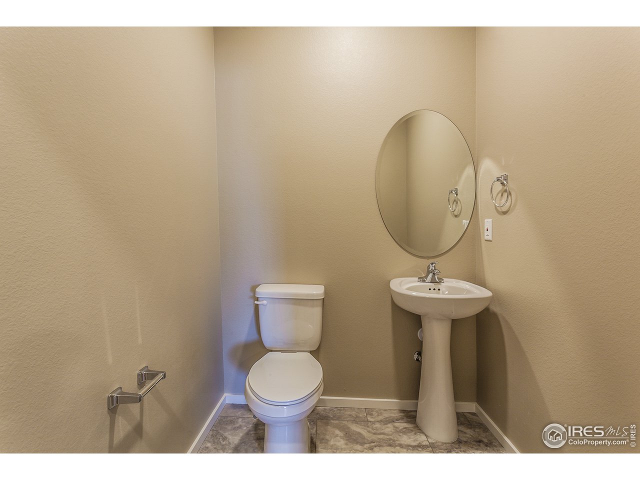 6609 4th St Road, Unit 3 Greeley, CO 80634 - Photo 23 of 28 EXAMPLE PHOTO: POWDER BATH