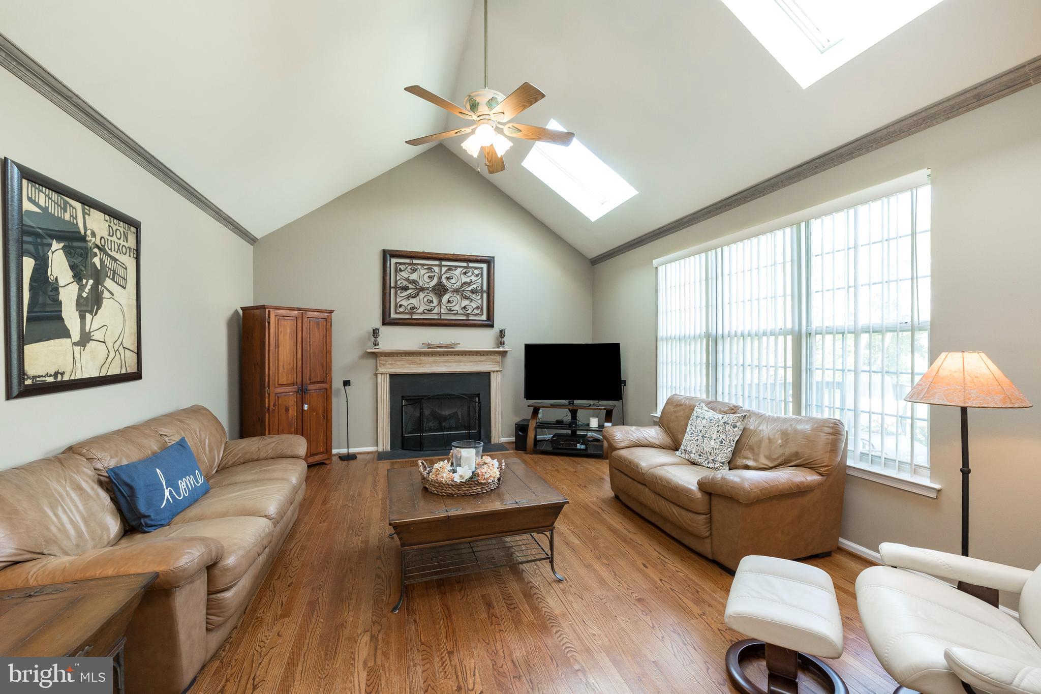 301 Doe Run Road Harleysville, PA 19438 - Photo 18 of 68 Gas fireplace