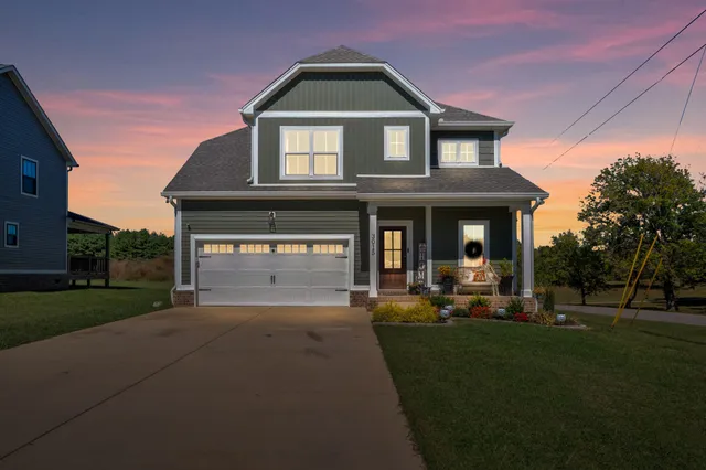$519,900 | 3015 Graystand Drive, Greenbrier, TN 37073