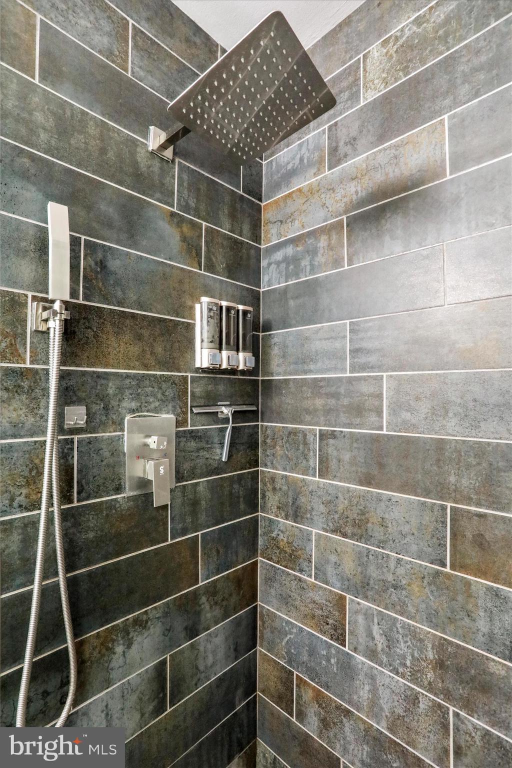 565 South River Road Front Royal, VA 22630 - Photo 36 of 68 a bathroom with a shower