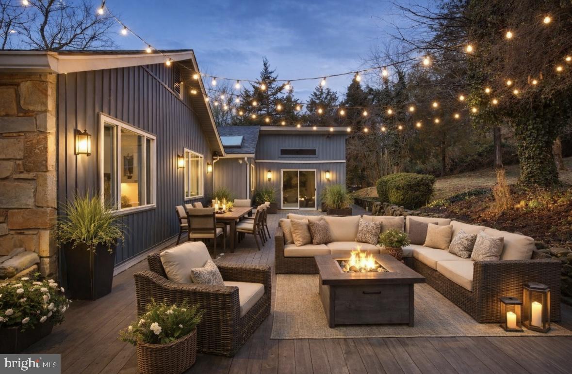 565 South River Road Front Royal, VA 22630 - Photo 5 of 68 a living room with furniture and flowers