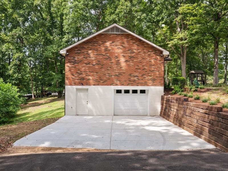 5913 Huffman Road Goodlettsville, TN 37072 - Photo 6 of 40 Gallery Image 6