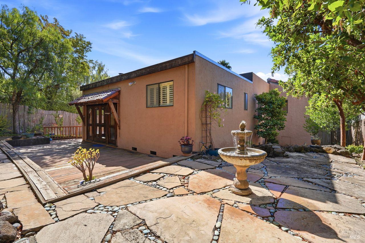 54 Rutherford Avenue San Anselmo, CA 94960 - Photo 17 of 19 Gallery Image 17
