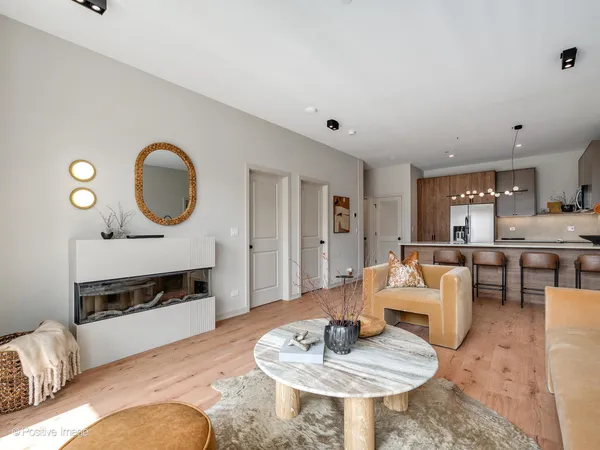 $4,600 | 1257 North Ashland Avenue, Unit 302, Chicago, IL 60622