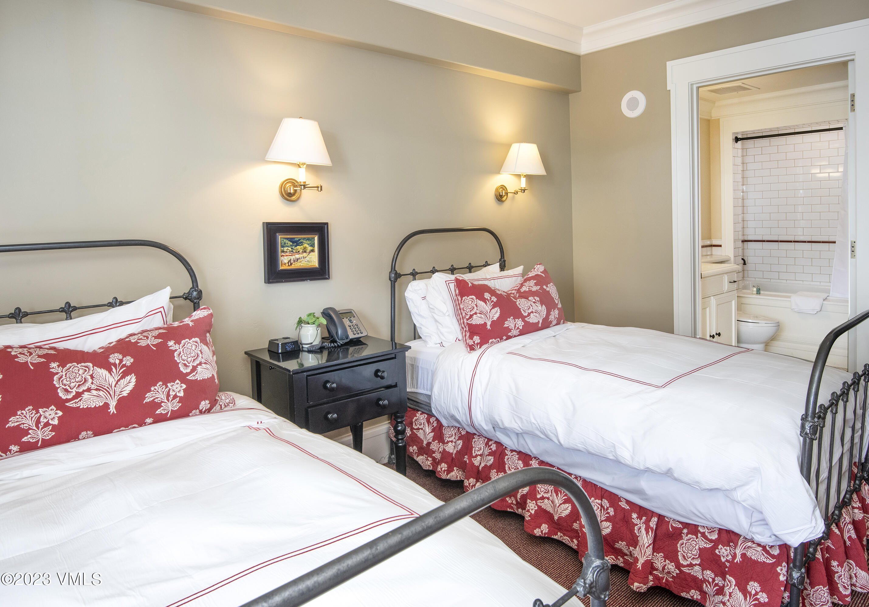 1 Willow Bridge Road, Unit 32F Vail, CO 81657 - Photo 24 of 41 a bedroom with bed and a window