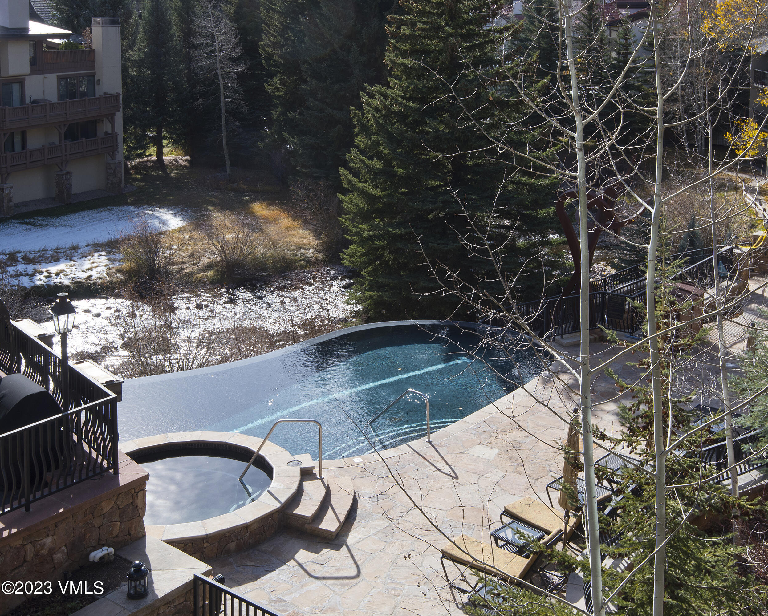 1 Willow Bridge Road, Unit 32F Vail, CO 81657 - Photo 36 of 41 a view of yard from a balcony