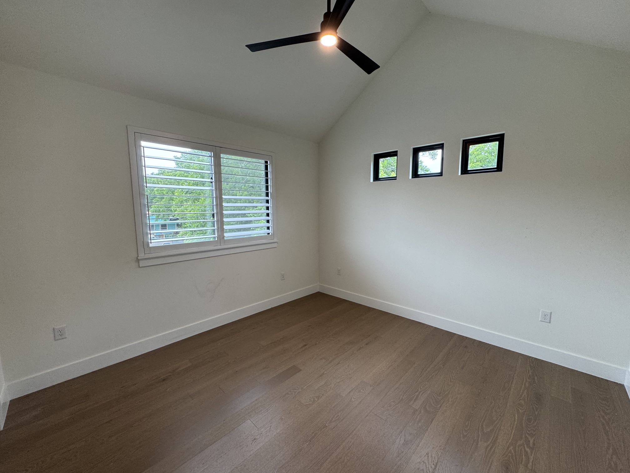 3510 Lyons Road Austin, TX 78702 - Photo 6 of 14