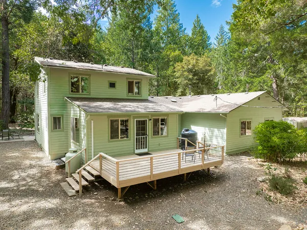 $719,500 | 8843 Deer Creek Road, Selma, OR 97538
