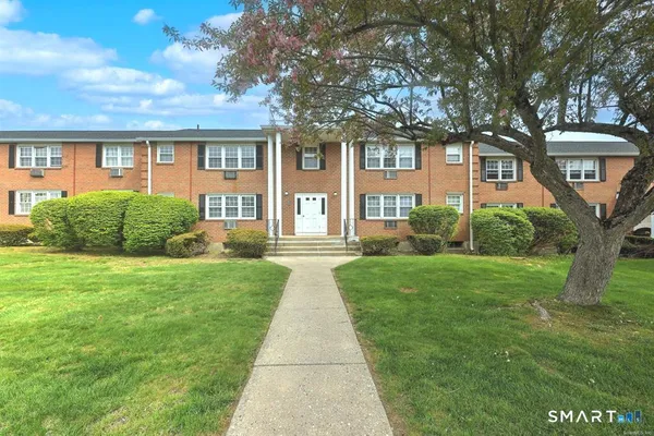 $1,800 | 1254 Farmington Avenue, Unit C, Farmington, CT 06032