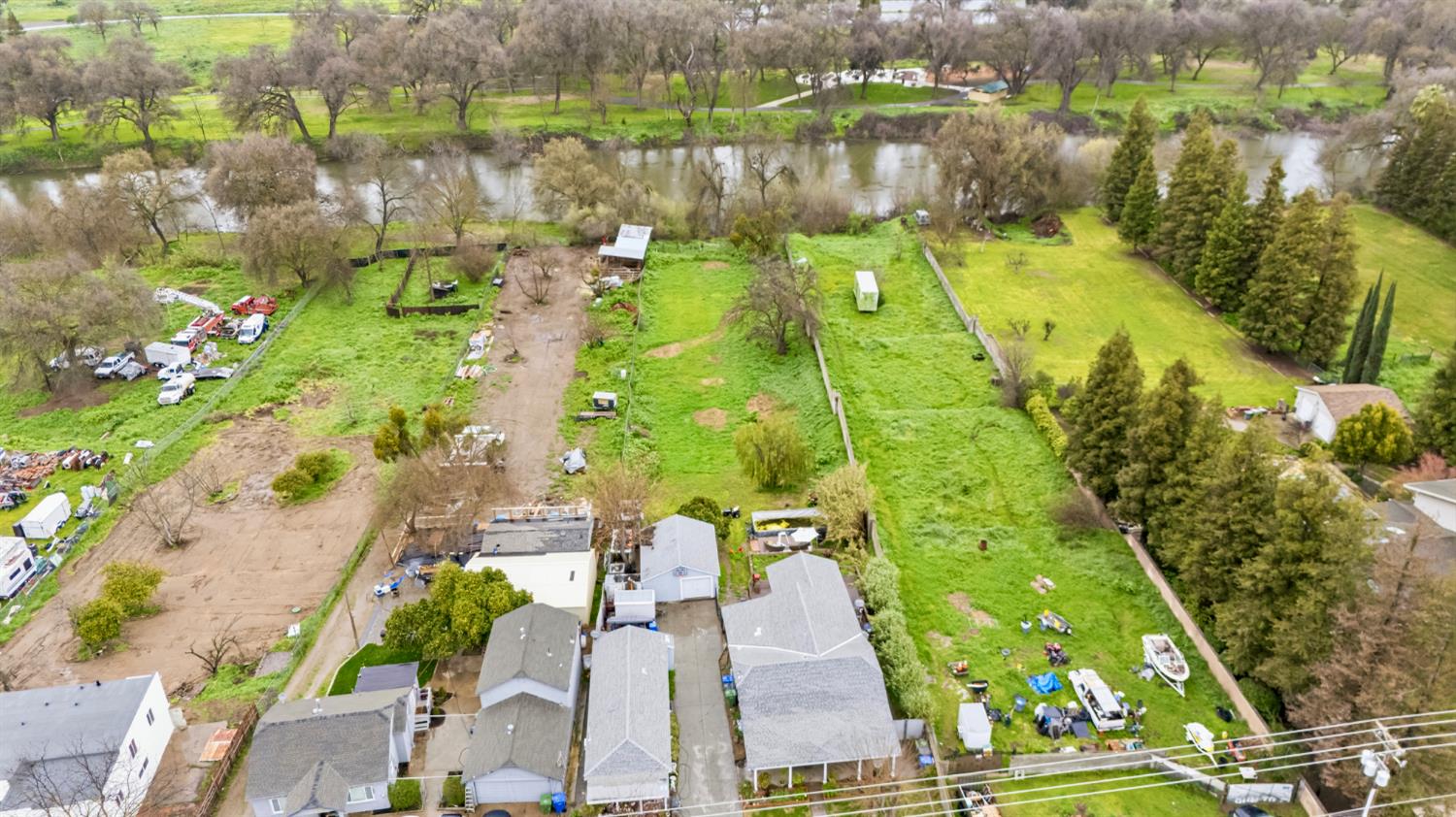 1829 River Road Modesto, CA 95351 - Photo 27 of 44 a view of a lake with a lake
