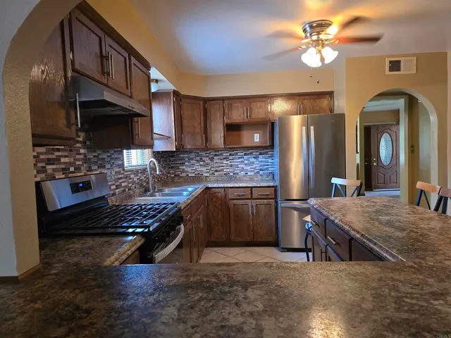 $385,000 | 704 South H Street, Imperial, CA 92251