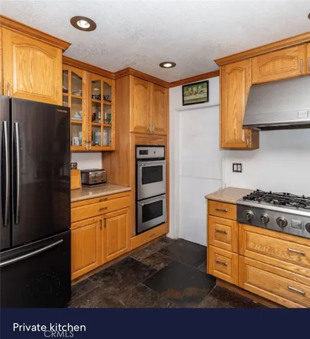 $7,000 | 210 10th Street, Huntington Beach, CA 92648